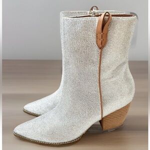 Beast Fashion Arisa Glitz Western Silver Rhinestone Ankle Boot Size 8 [flaw]